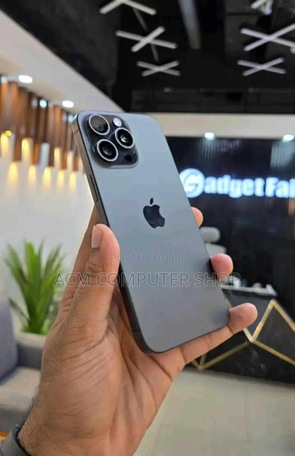New Apple iPhone 15 Pro 512 GB Black
