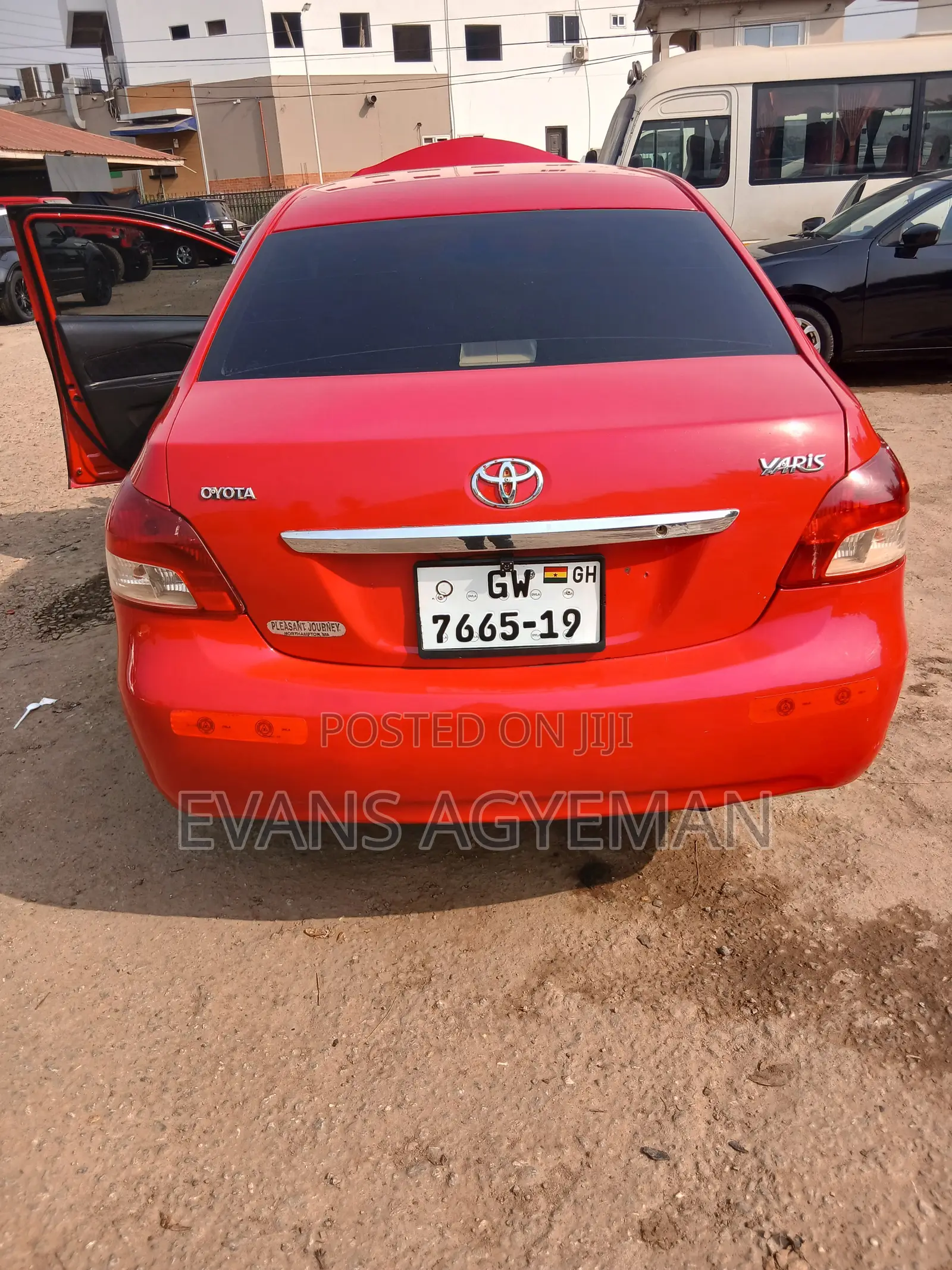 Toyota Yaris SE Hatchback 5dr 2013 Red
