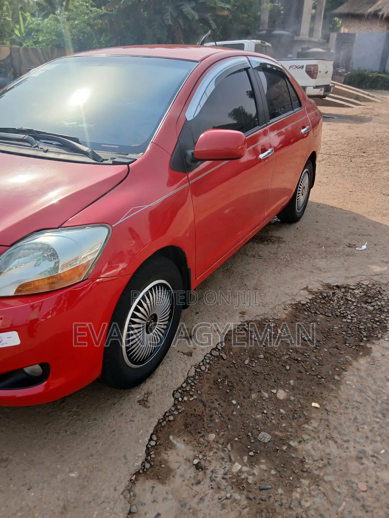 Toyota Yaris SE Hatchback 5dr 2013 Red