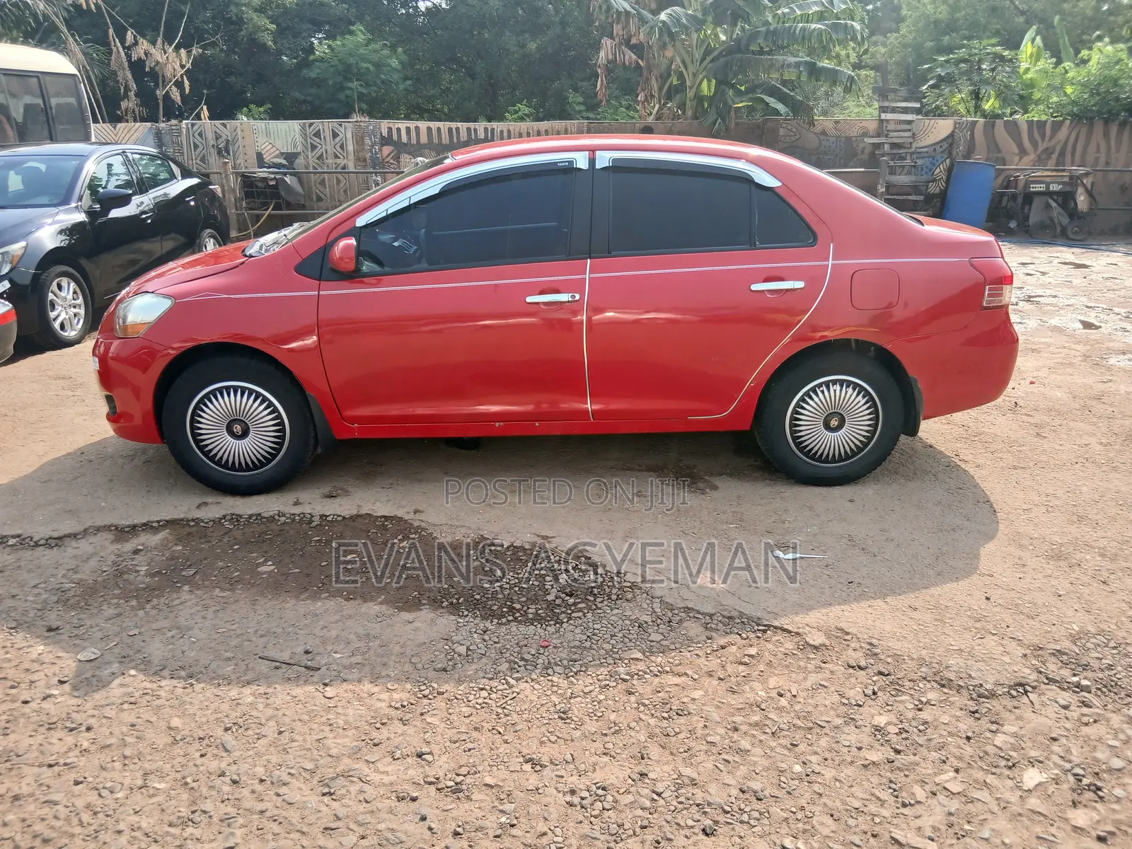 Toyota Yaris SE Hatchback 5dr 2013 Red