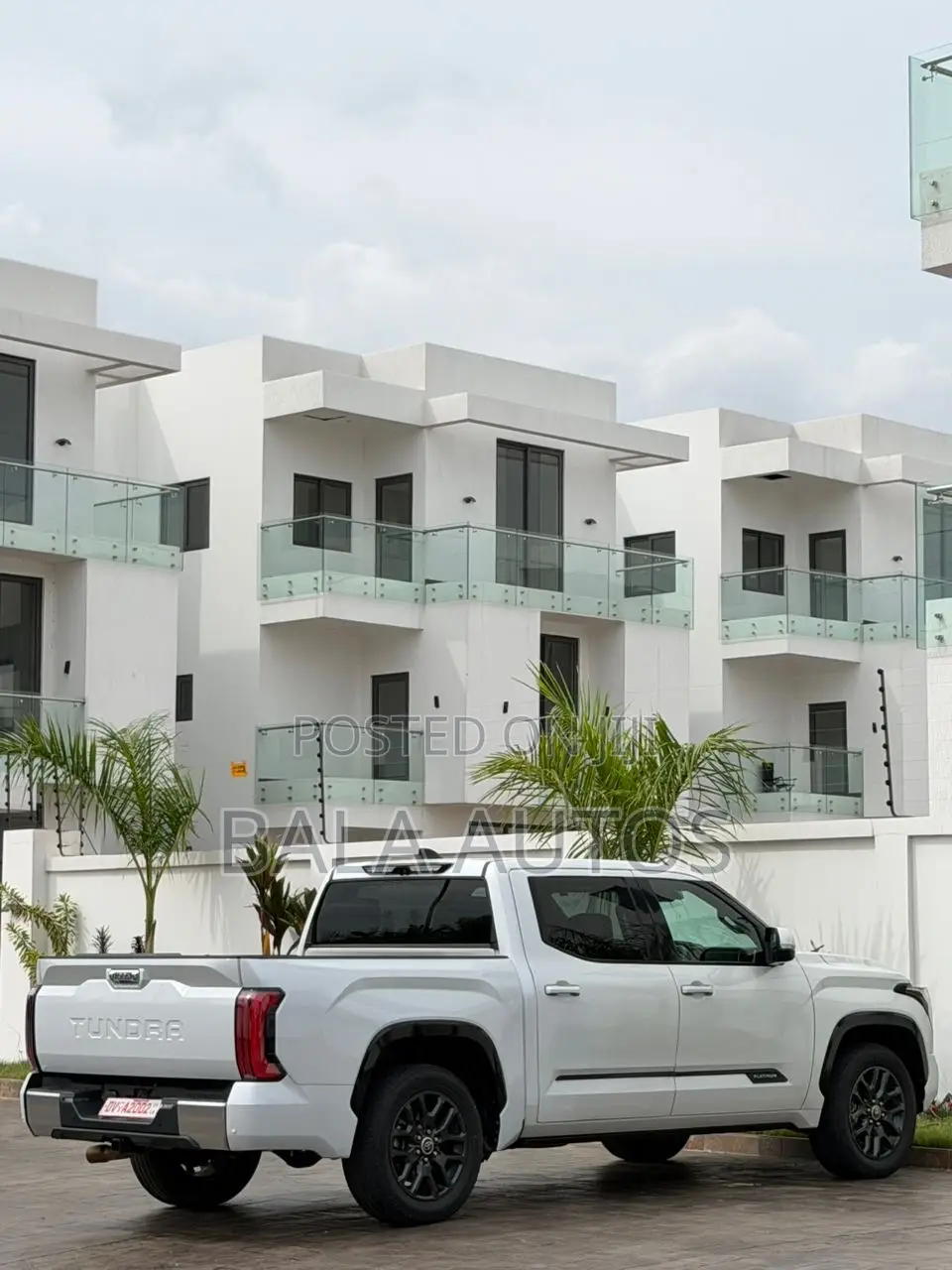 Toyota Tundra Limited 2022 White