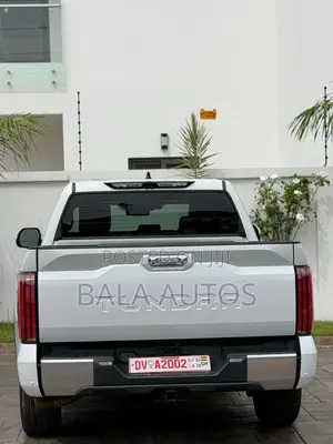 Toyota Tundra Limited 2022 White