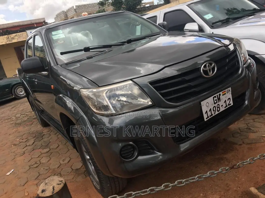 Toyota Hilux 2012 Black