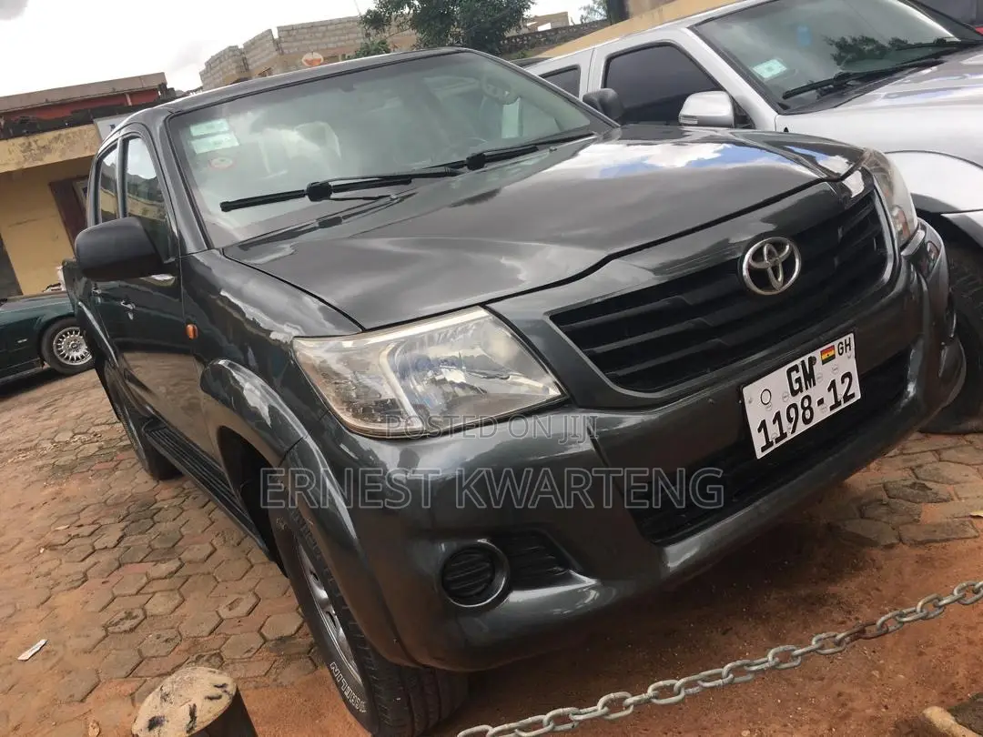 Toyota Hilux 2012 Black