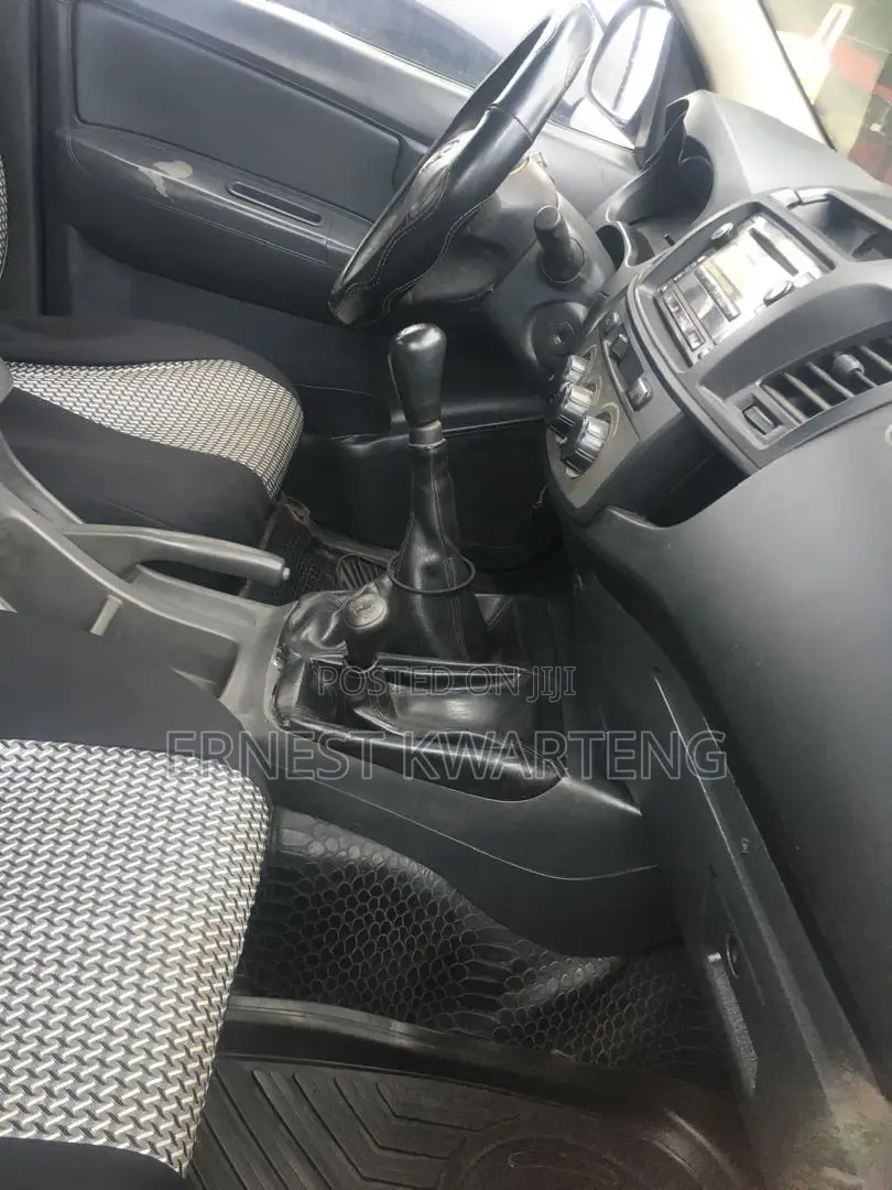 Toyota Hilux 2012 Black