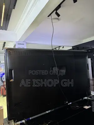 Hisense 100” Tv