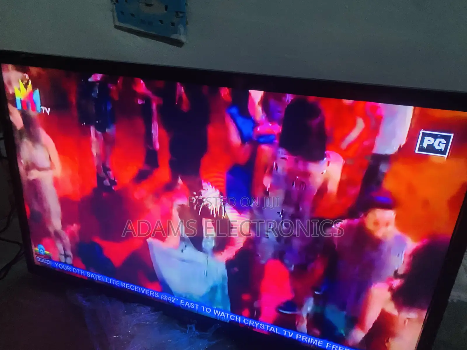 A Very Nice Home Used 32 Inche Digital Satellite and T2 Lg Tv for Sale