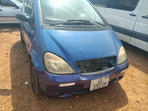 Mercedes-Benz 1420 2002 Blue