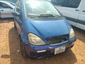 Mercedes-Benz 1420 2002 Blue