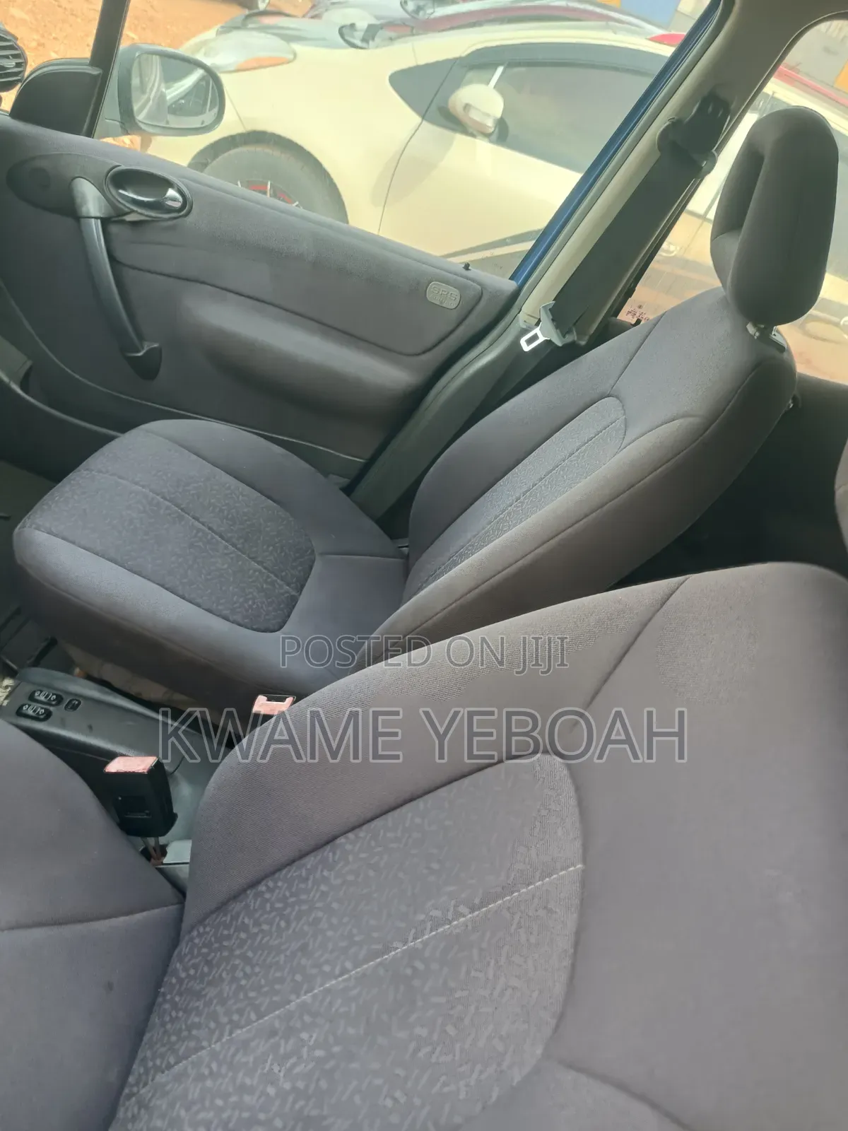 Mercedes-Benz 1420 2002 Blue