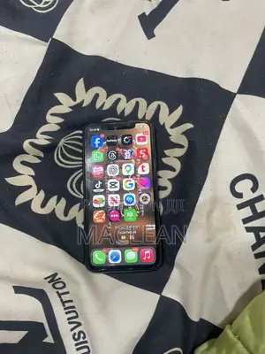 Apple iPhone 11 64 GB Black