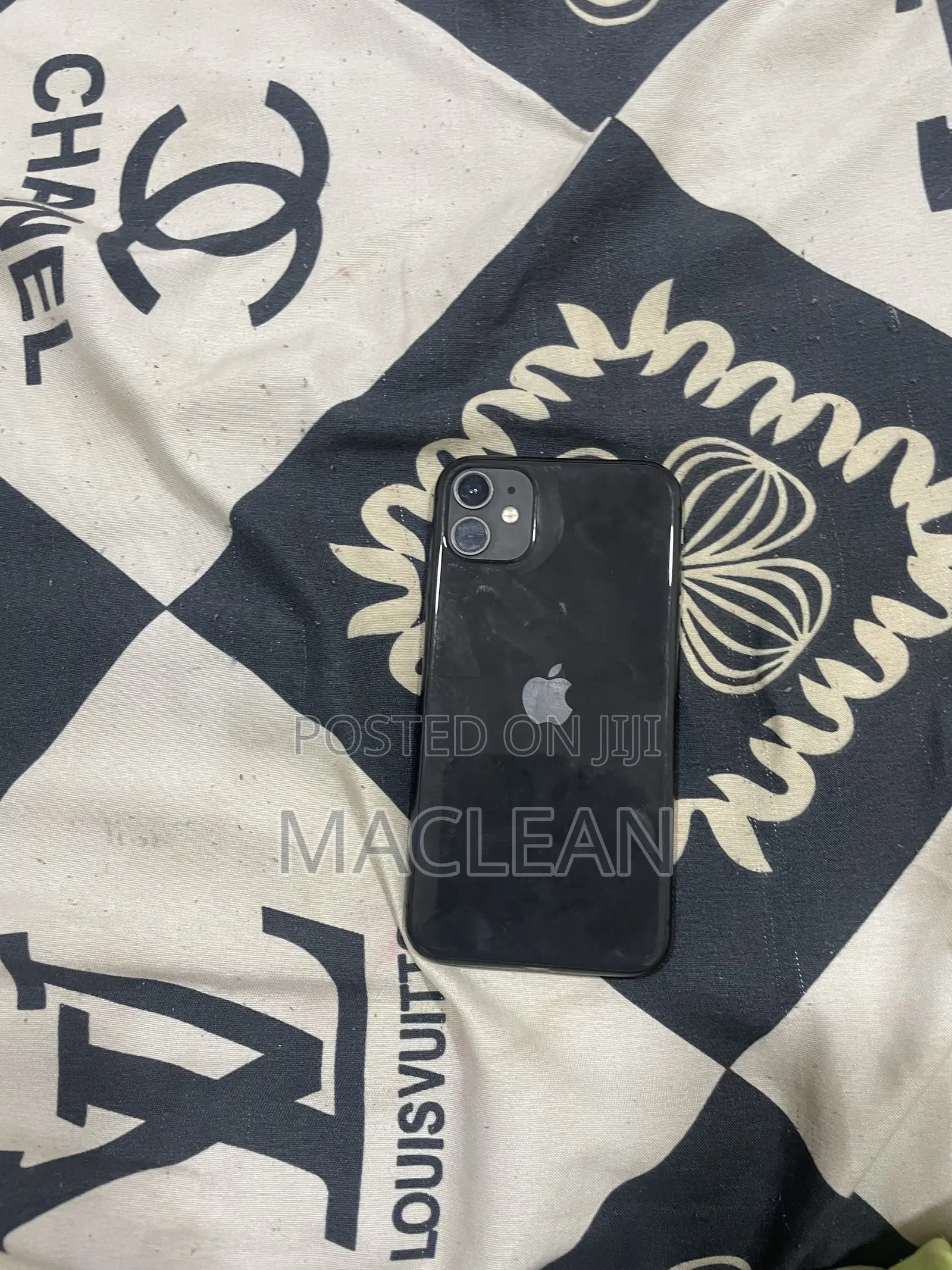 Apple iPhone 11 64 GB Black
