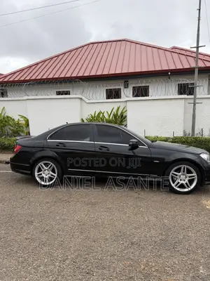 Mercedes-Benz C300 2013 Black