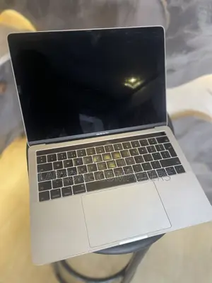 Laptop Apple MacBook Pro 2019 16GB Intel Core i7 SSD 256GB