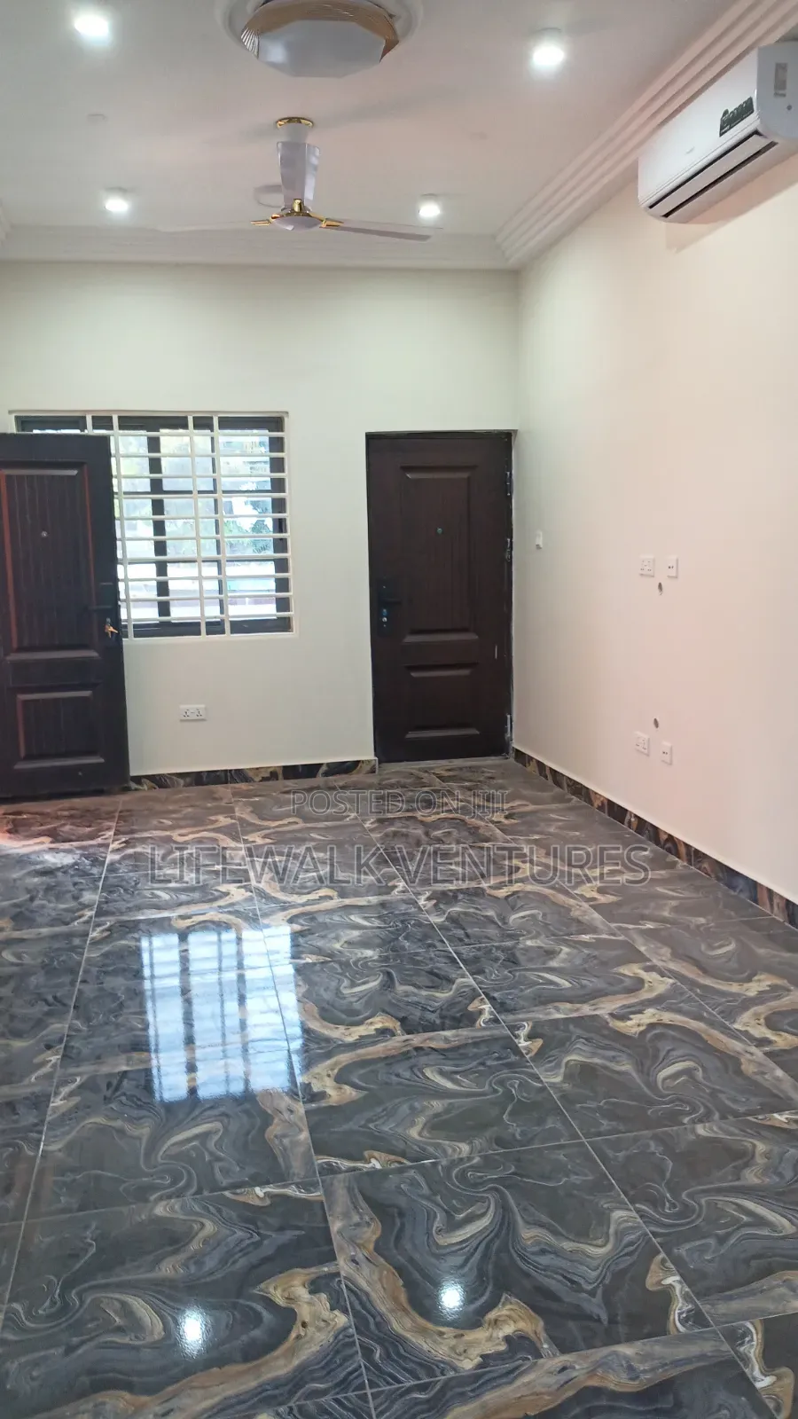 2bdrm Apartment in Taxi Rank, Doku for rent