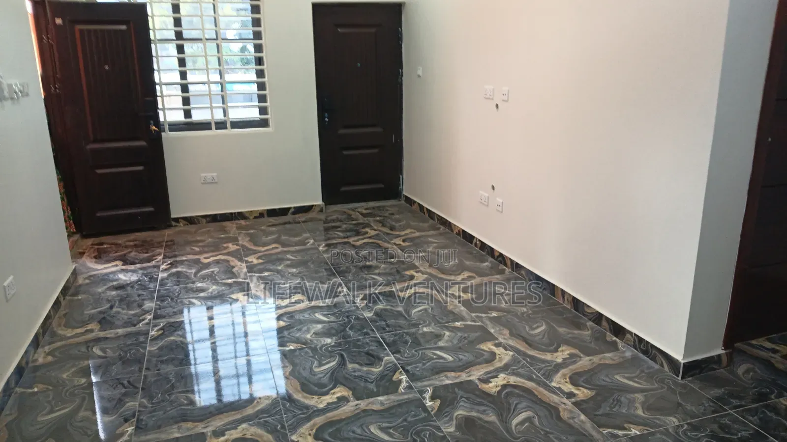 2bdrm Apartment in Taxi Rank, Doku for rent