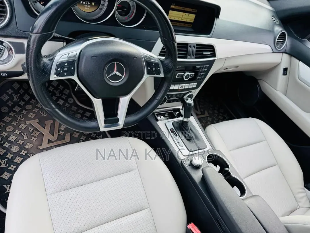 Mercedes-Benz C250 2014 Silver