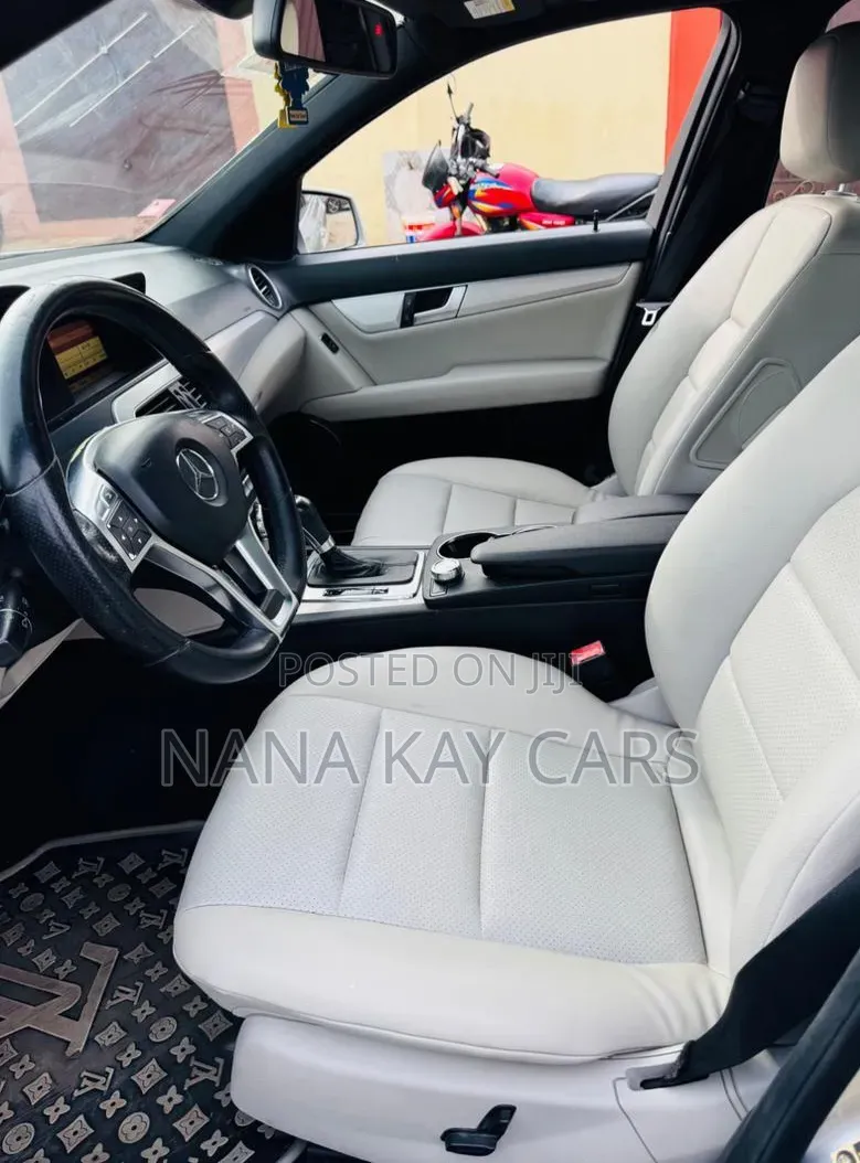 Mercedes-Benz C250 2014 Silver