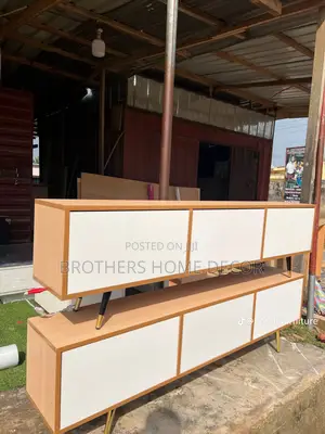 Laminated Luxurious Tv Stand for All