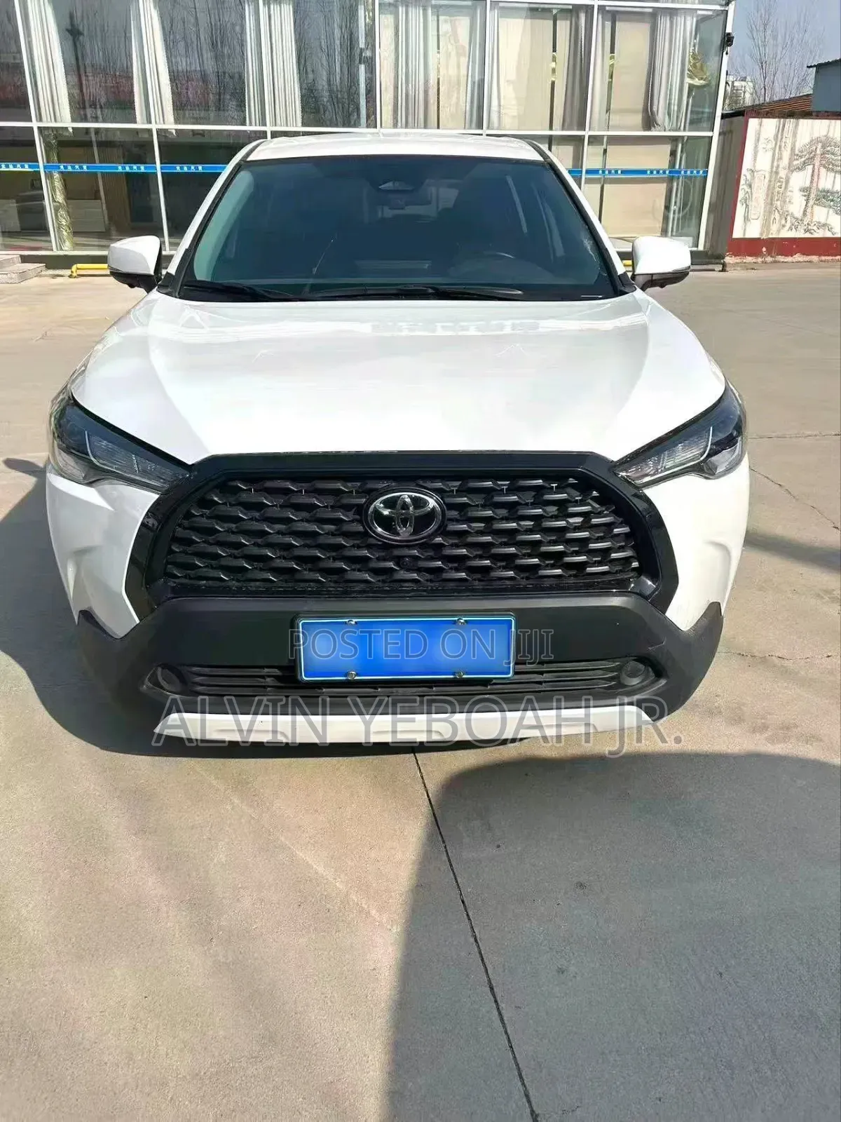 Toyota Corolla Cross LE 2WD 2024 White