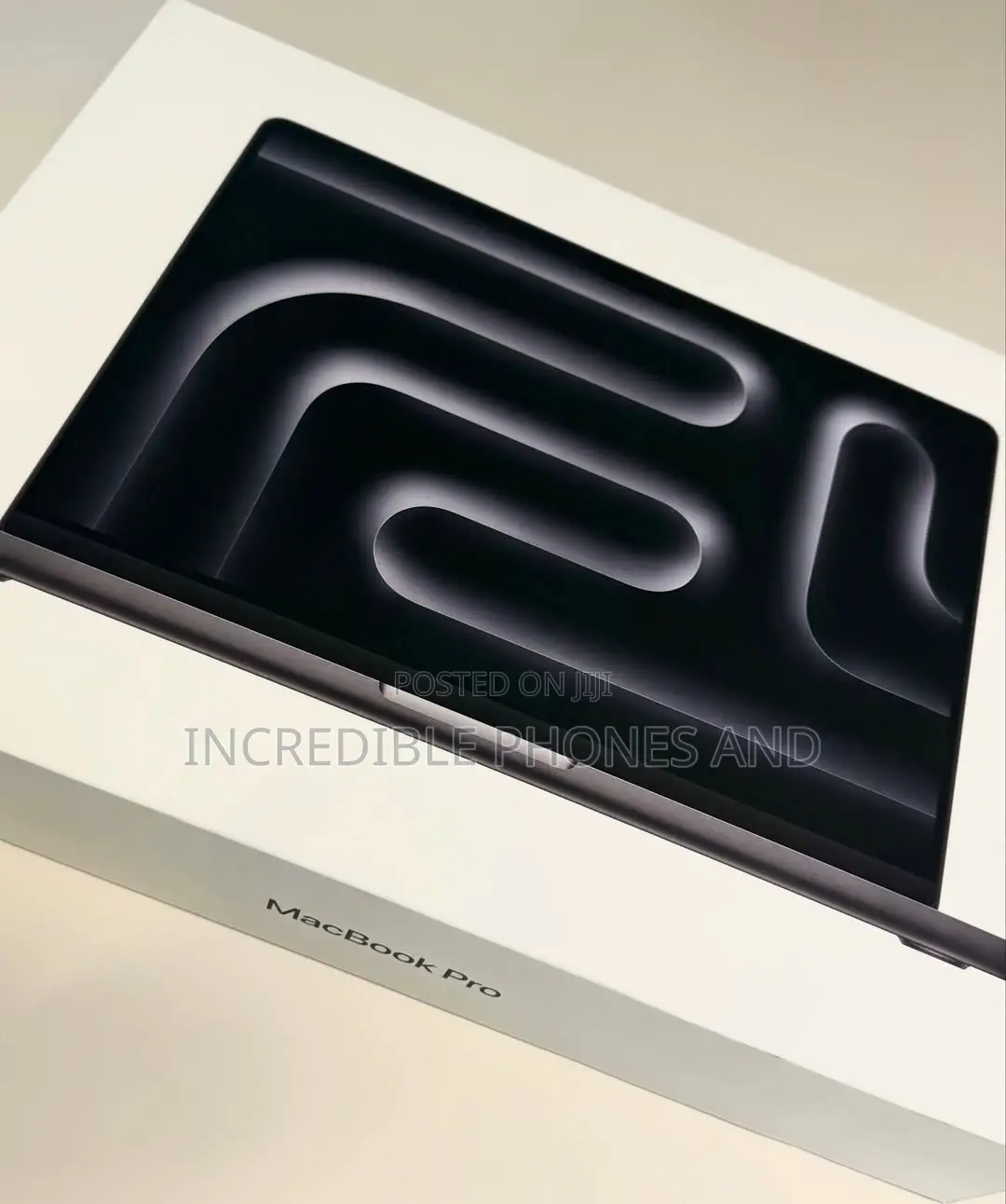 New Apple MacBook Pro 2026 M5 Pro 16-inch 24GB Apple M5 Max SSD 1T