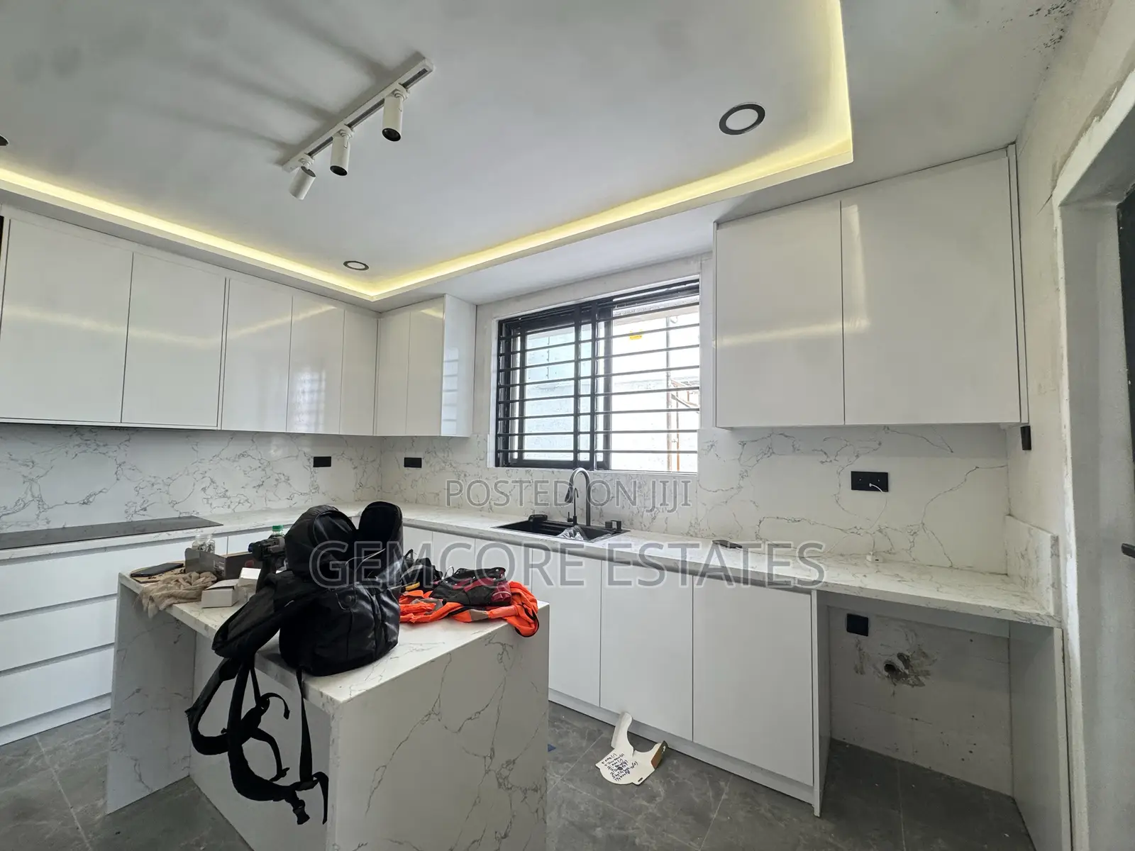 5bdrm House in East Legon Hills for sale