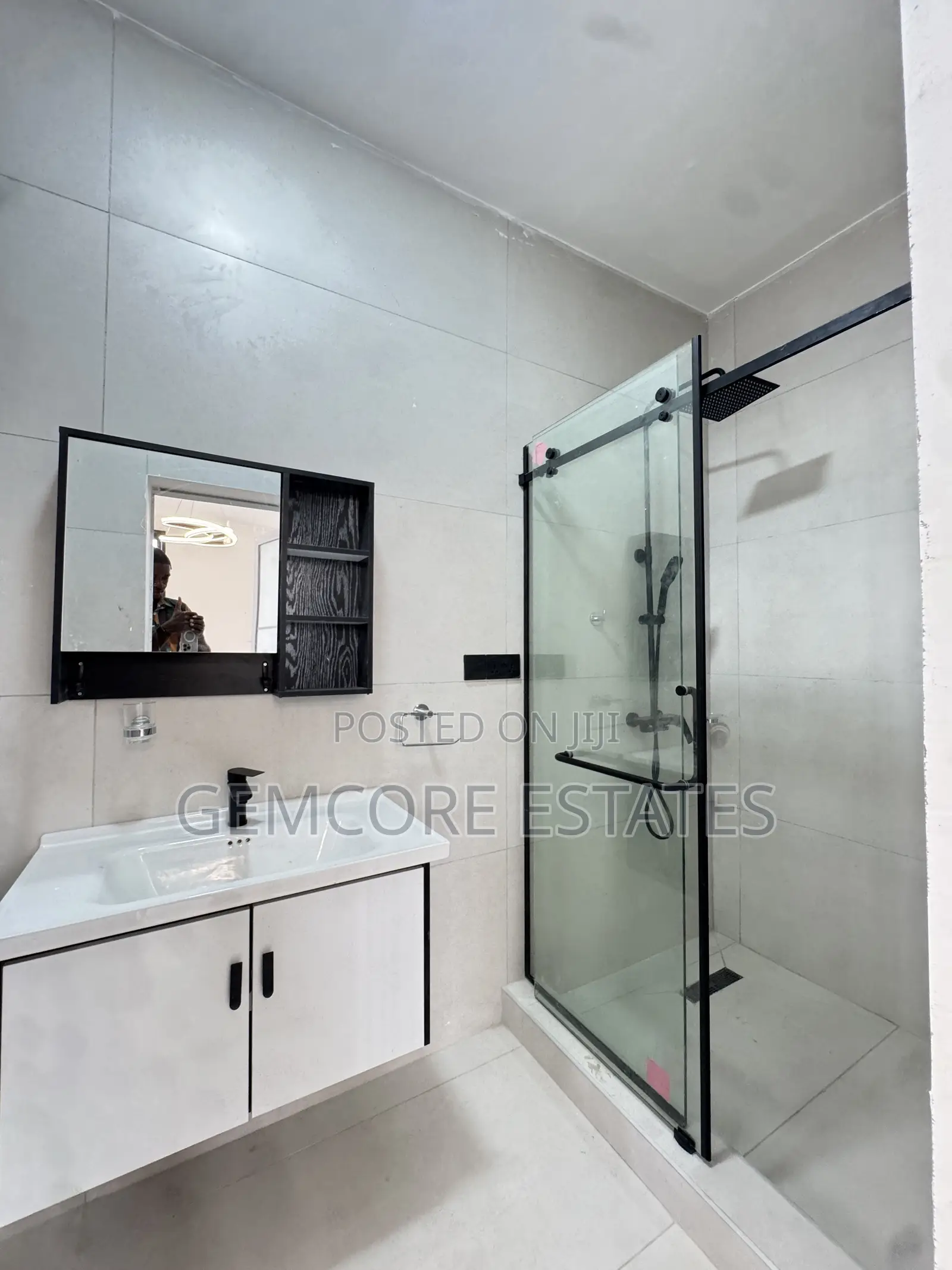 5bdrm House in East Legon Hills for sale
