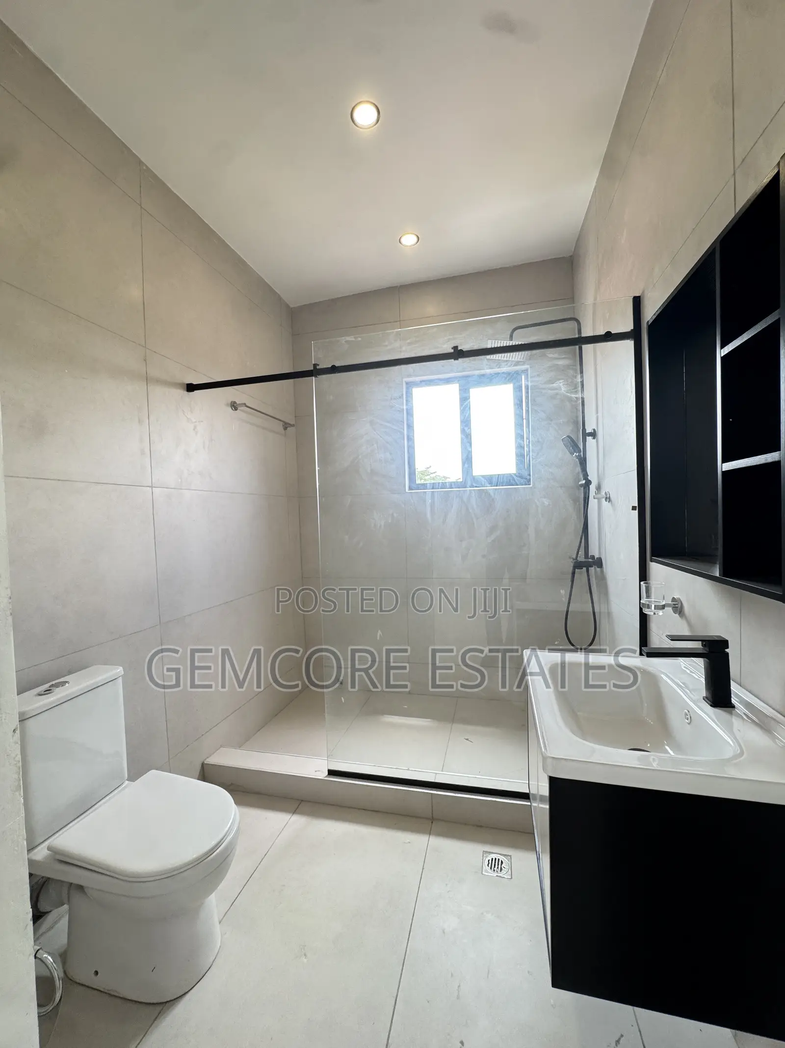 5bdrm House in East Legon Hills for sale