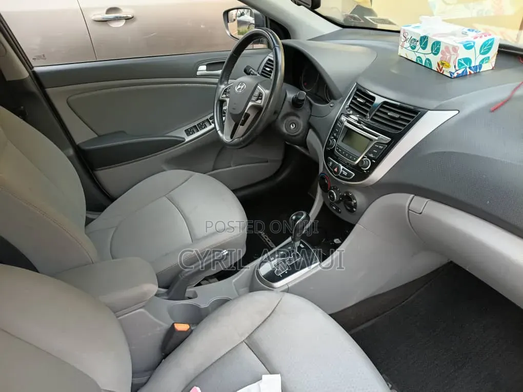 Hyundai Accent 2015 Black