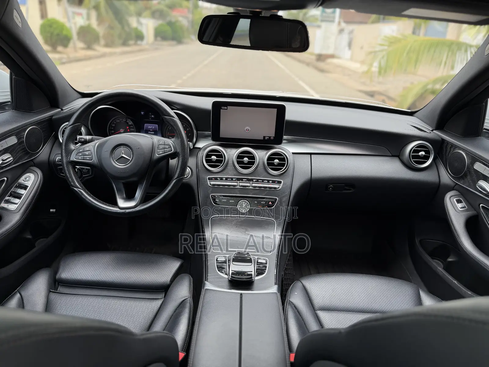 Mercedes-Benz C300 Luxury 4matic Sedan AWD (2.0L 4cyl 7A) 2017 White