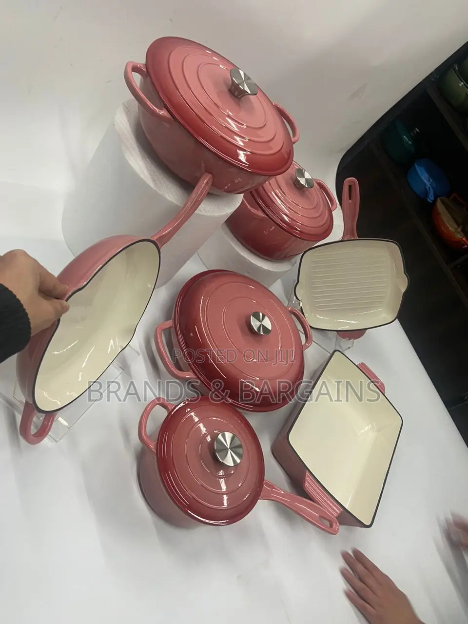 7-Piece Cast Iron Saucepan Set