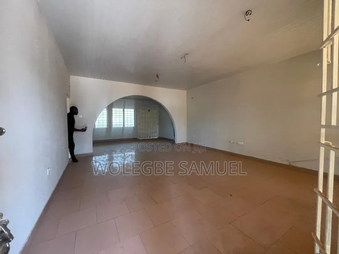 3bdrm House in Spintex, Baatsona Total for rent