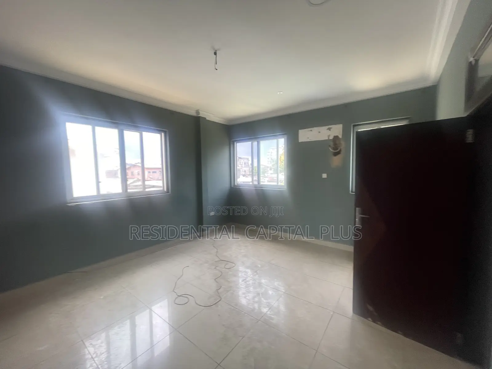 8bdrm House in Osu - Odwira Road for sale