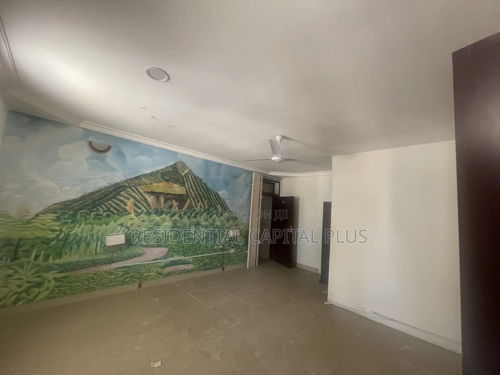 8bdrm House in Osu - Odwira Road for sale