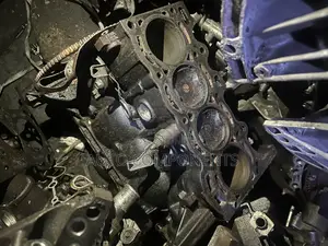 Toyota Vitz 4plugs Engine Half Block