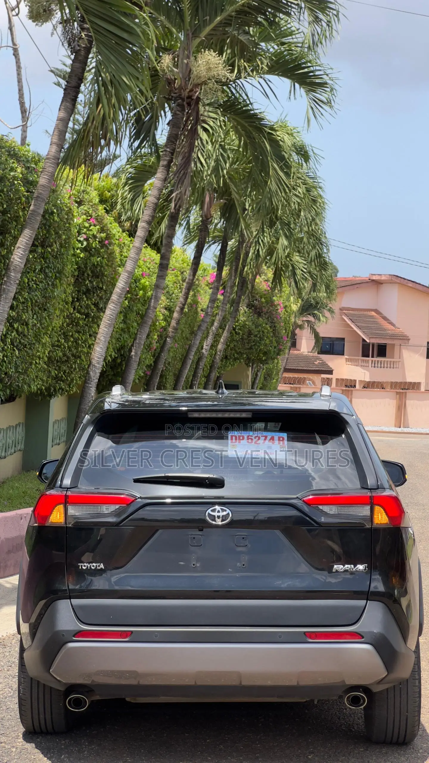 Toyota RAV4 XLE 2022 Black