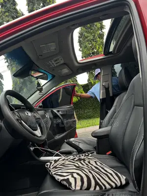 Toyota Corolla 2018 Red