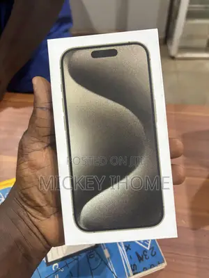 New Apple iPhone 15 Pro Max 256 GB Silver