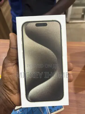 New Apple iPhone 15 Pro Max 256 GB Silver