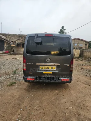 Toyota HiAce 2010 Black