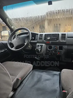 Toyota HiAce 2010 Black