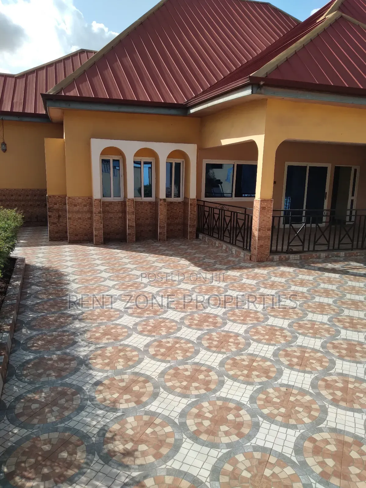 5bdrm House in Ofankor for rent