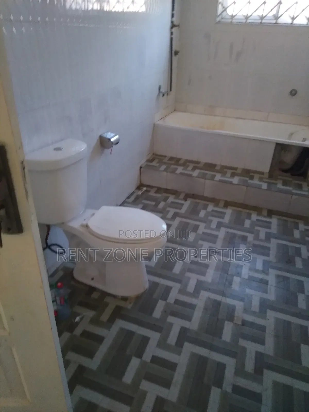 5bdrm House in Ofankor for rent