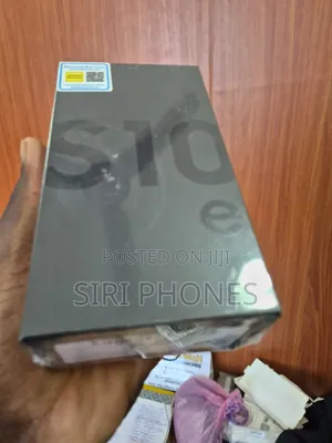 New Samsung Galaxy S10e 128 GB Black