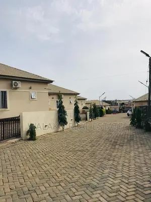 Furnished 3bdrm House in Pillar 2 for sale