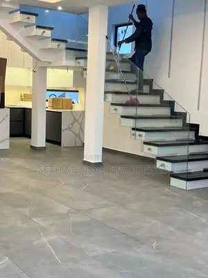 4bdrm House in 4 Bedroom Townhouse, Dzorwulu for rent