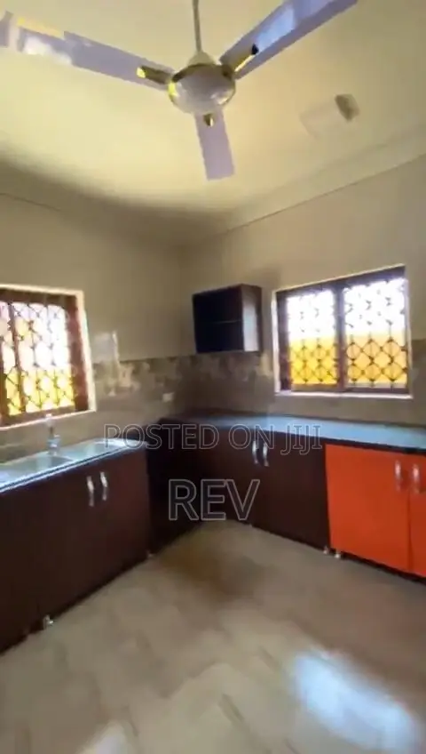 3bdrm House in Accra Metropolitan for sale