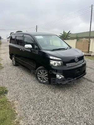 Toyota Voxy 2010 Black