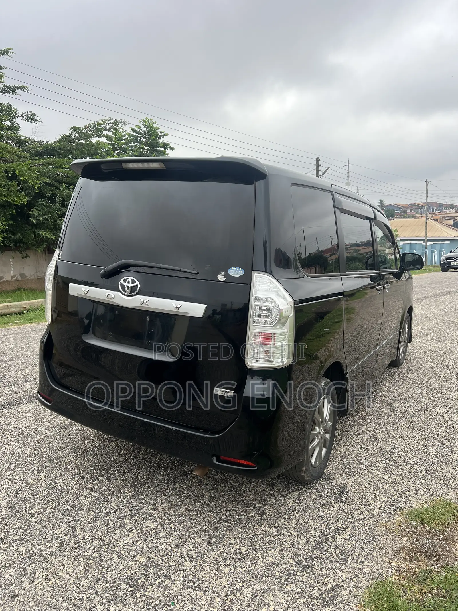 Toyota Voxy 2010 Black