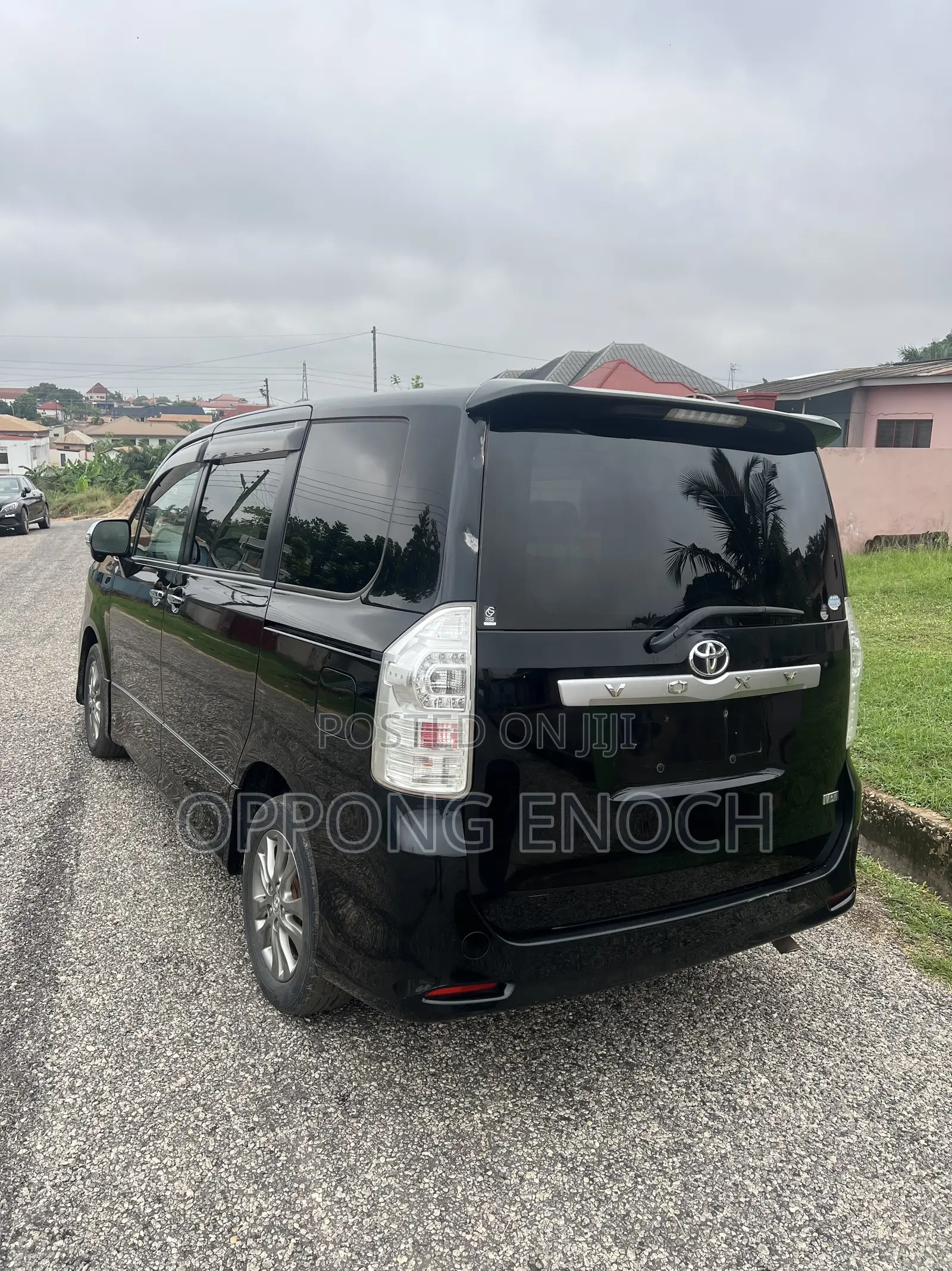 Toyota Voxy 2010 Black